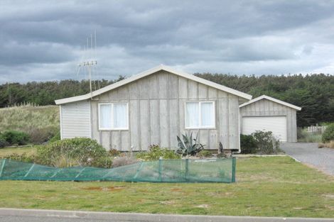 Photo of property in 36 Kent Avenue, Waitarere Beach, Levin, 5510