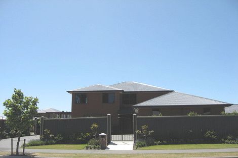 Photo of property in 38 Pohutukawa Crescent, Parklands, Christchurch, 8083