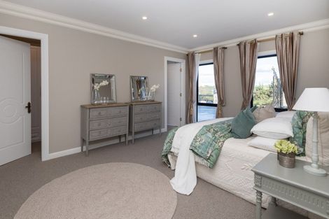 Photo of property in 83 Griggs Road, East Tamaki Heights, Auckland, 2016