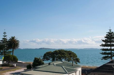Photo of property in 2/21 The Esplanade, Eastern Beach, Auckland, 2012