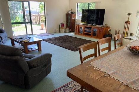Photo of property in 2/22 Udall Place, Bucklands Beach, Auckland, 2014