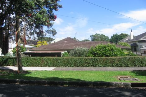 Photo of property in 3/11 Atarangi Road, Greenlane, Auckland, 1051