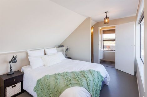 Photo of property in 45 Shortt Street, Foxton Beach, Foxton, 4815