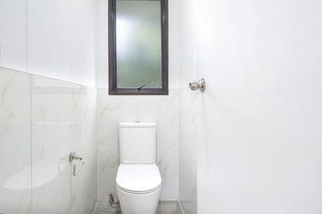 Photo of property in 2/16 Cameron Place, Ranui, Auckland, 0612