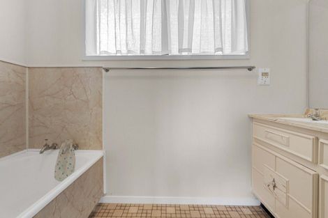 Photo of property in 2 Ruakaka Avenue, Te Aroha, 3320