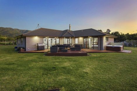 Photo of property in 229 Marchant Road, Kaitoke, Upper Hutt, 5018