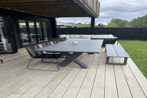 Photo of property in 35 Vogwill Road, Kumeu, 0810