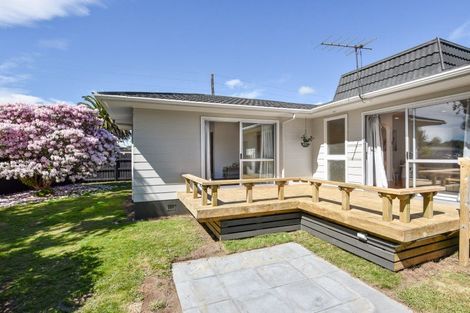 Photo of property in 2 Beryl Place, Pukehangi, Rotorua, 3015