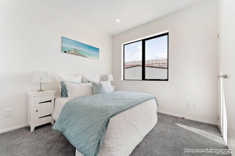 Photo of property in 16 Puhikawa Street, Massey, Auckland, 0614