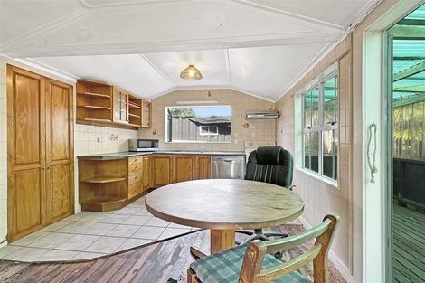 Photo of property in 1/3 Clarks Beach Road, Clarks Beach, 2122