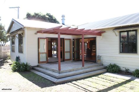 Photo of property in 25 Hector Street, Seatoun, Wellington, 6022