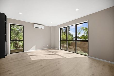 Photo of property in 25d Lavery Place, Sunnynook, Auckland, 0632