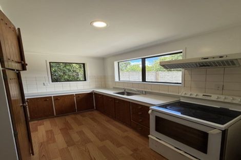Photo of property in 9 Hamblyn Place, Ranui, Auckland, 0612