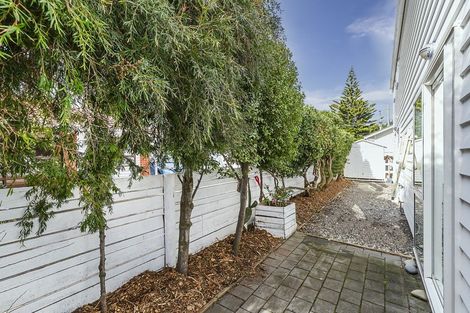 Photo of property in 403a Broadway, Miramar, Wellington, 6022