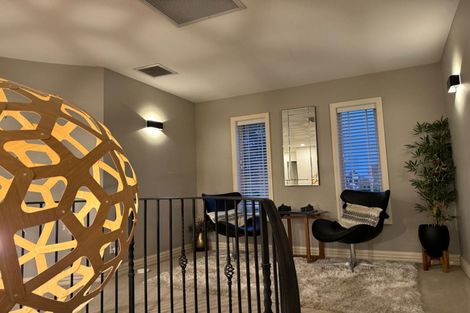 Photo of property in 33 Lewisham Park, St Albans, Christchurch, 8052