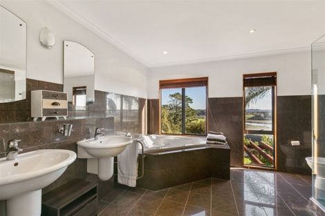 Photo of property in 34 Blue Heron Rise, Stanmore Bay, Whangaparaoa, 0932