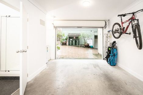Photo of property in 7 Murphy Street, Thorndon, Wellington, 6011
