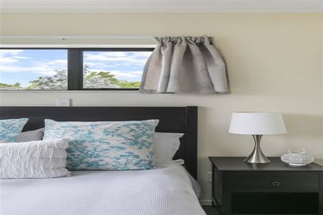 Photo of property in 29 Loughanure Place, Massey, Auckland, 0614