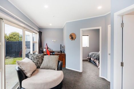 Photo of property in 47 Dalfield Place, Highbury, Palmerston North, 4412