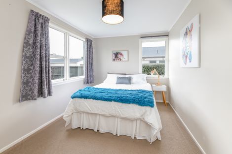 Photo of property in 127 Northcote Road, Northcote, Christchurch, 8052