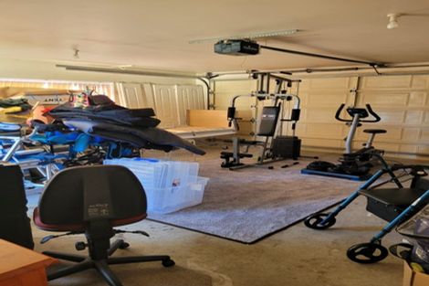 Photo of property in 13 Swanson Oaks, Swanson, Auckland, 0612