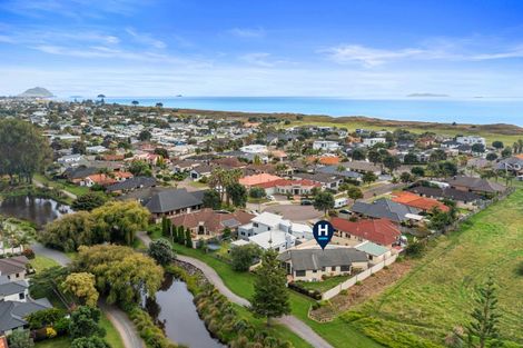 Photo of property in 25 Bermuda Drive, Papamoa Beach, Papamoa, 3118