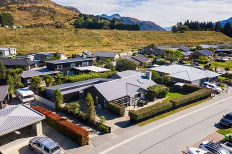 Photo of property in 4 Mcivor Lane, Lake Hayes, Queenstown, 9304