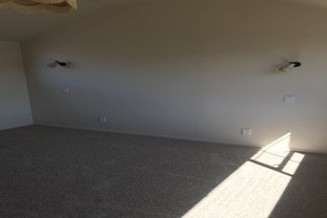 Photo of property in 2/136 Karori Road, Karori, Wellington, 6012