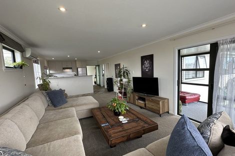 Photo of property in 11 George Street, Waitara, 4320