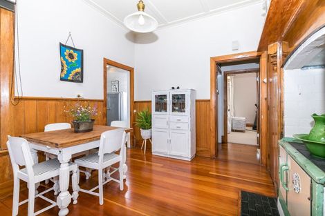 Photo of property in 106 Forest Lake Road, Forest Lake, Hamilton, 3200