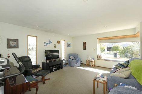 Photo of property in 75 Forest Drive, Parklands, Christchurch, 8083