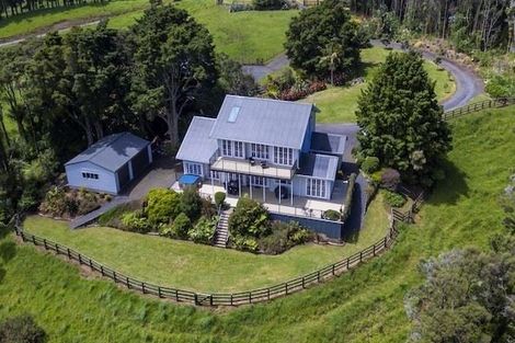 Photo of property in 384 Mangakura Road, Helensville, 0875