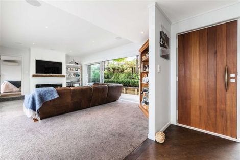 Photo of property in 41 Chatham Avenue, Paremoremo, Auckland, 0632