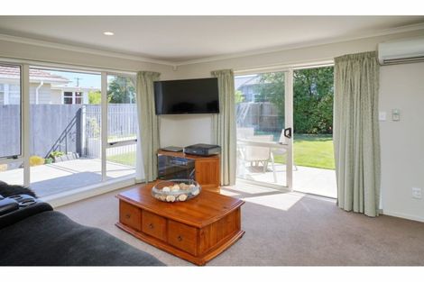 Photo of property in 58a Northcote Road, Northcote, Christchurch, 8052