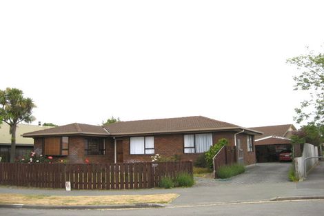 Photo of property in 17 Forest Park Place, Parklands, Christchurch, 8083