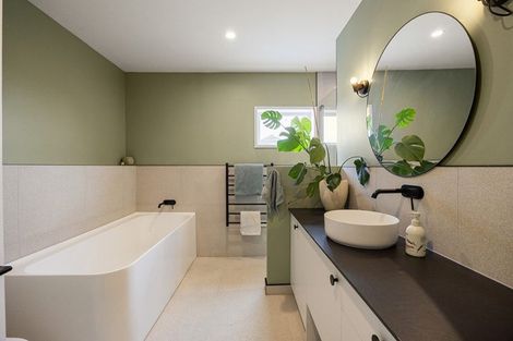 Photo of property in 28 Silva Crescent, Riverlea, Hamilton, 3216