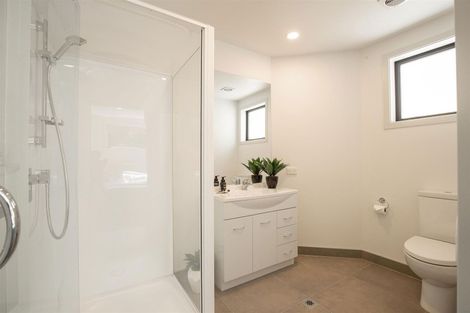 Photo of property in 54d Wynyard Crescent, Fernhill, Queenstown, 9300