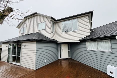 Photo of property in 8 The Rosebowl, Sunnyhills, Auckland, 2010