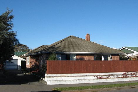 Photo of property in 168 Main North Road, Redwood, Christchurch, 8051