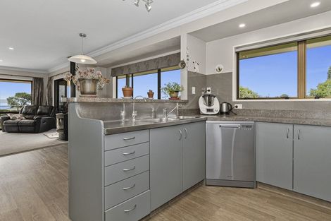 Photo of property in 12 Myrtle Drive, Omokoroa, 3114