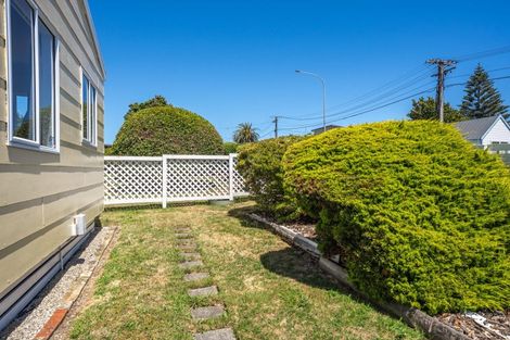 Photo of property in 10 Walton Road, Paraparaumu Beach, Paraparaumu, 5032