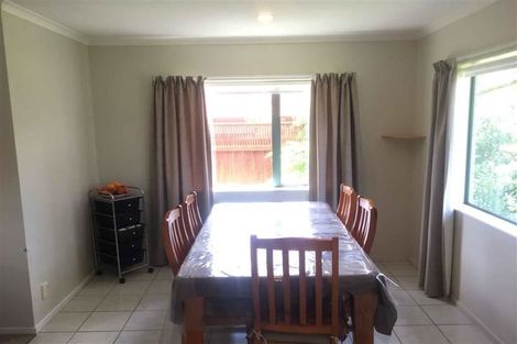Photo of property in 22 Gendo Avenue, Henderson, Auckland, 0612
