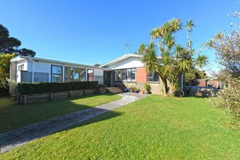 Photo of property in 22 Wilson Grove, Normandale, Lower Hutt, 5010