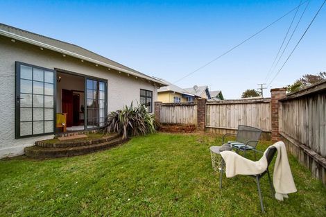 Photo of property in 31 Lyn Street, Lynmouth, New Plymouth, 4310