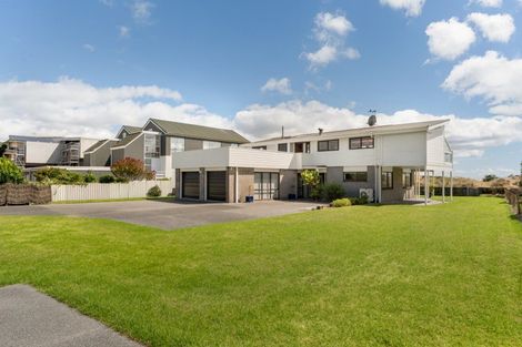 Photo of property in 165 Oceanbeach Road, Mount Maunganui, 3116