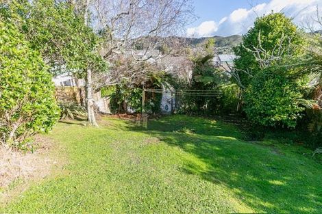 Photo of property in 5 Burrows Avenue, Karori, Wellington, 6012