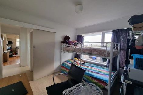 Photo of property in 1/7 Evelyn Place, Hillcrest, Auckland, 0627