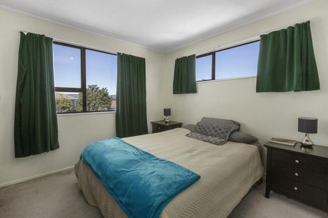 Photo of property in 27 Sombrero View, Ascot Park, Porirua, 5024