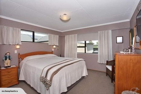 Photo of property in 43 Cedar Crescent, Feilding, 4702