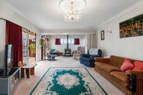 Photo of property in 11 Hillcrest Avenue, Hillcrest, Auckland, 0627